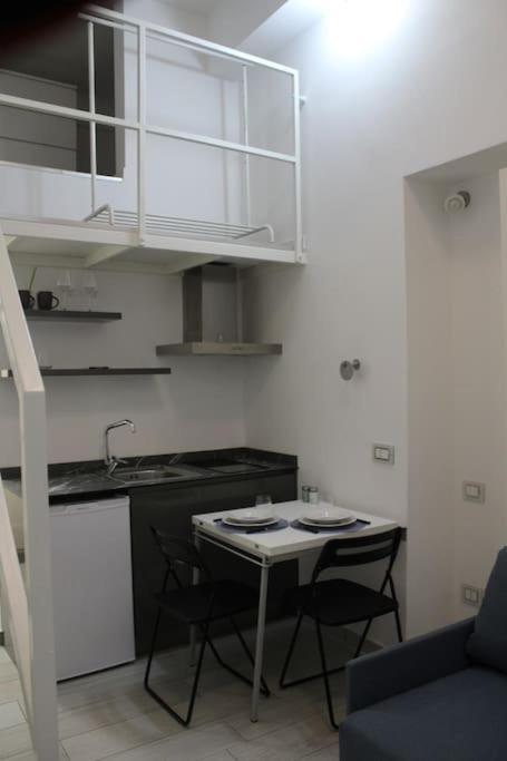 Ferienwohnung Piccolo Loft A Due Passi Dal Castello Mailand Exterior foto